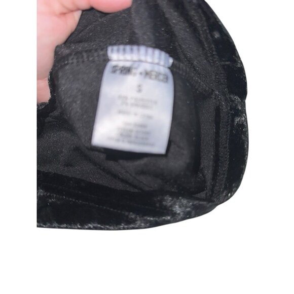 Spring + Mercer Crushed Velvet Legging Tee Black V-Neck Short Sleeve Sz S Witchy - Picture 5 of 7